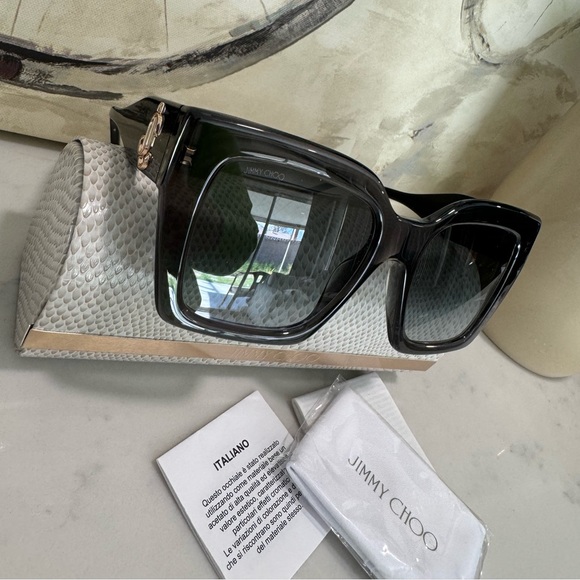 SOLD❤️✨JIMMY CHOOSE Eleni glittery sunglasses 🖤 - Picture 4 of 16